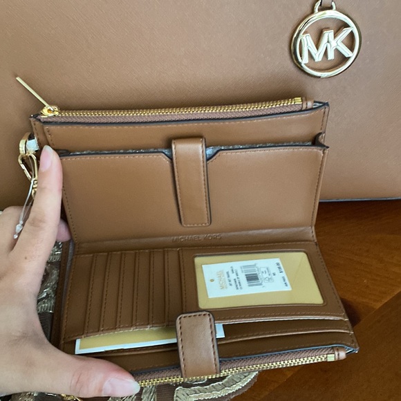 Michael Kors LG brown tote bag & wallet - Picture 3 of 7